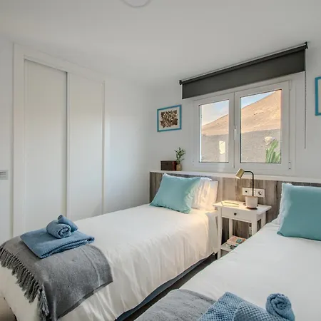 ヴィラ Katya By Villalize