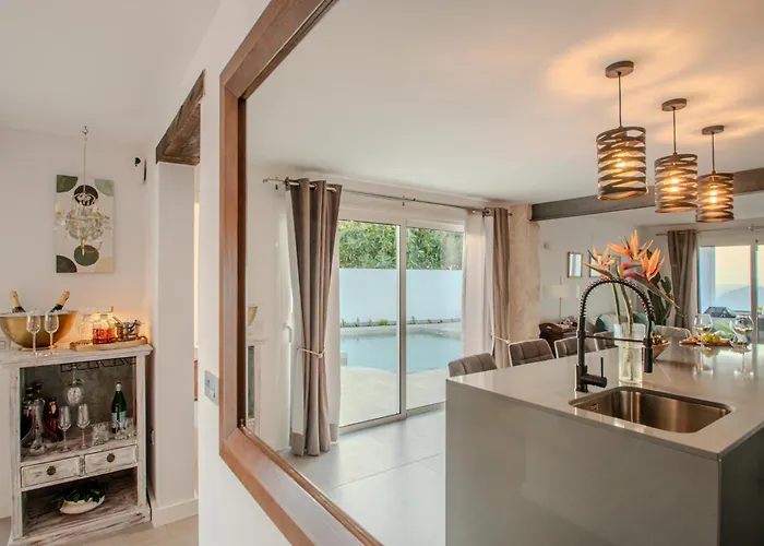 Katya By Villalize فيلة تيغيسي